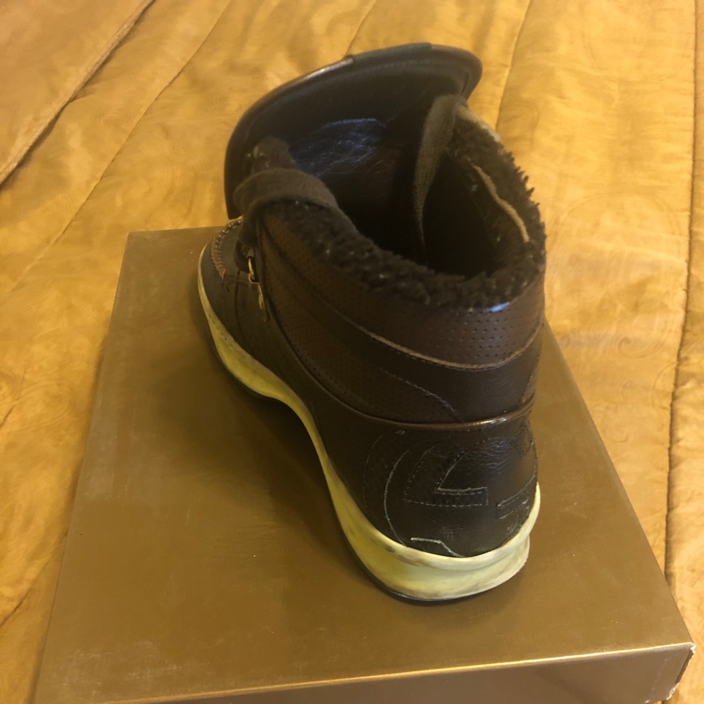 Gucci brown leather Boots